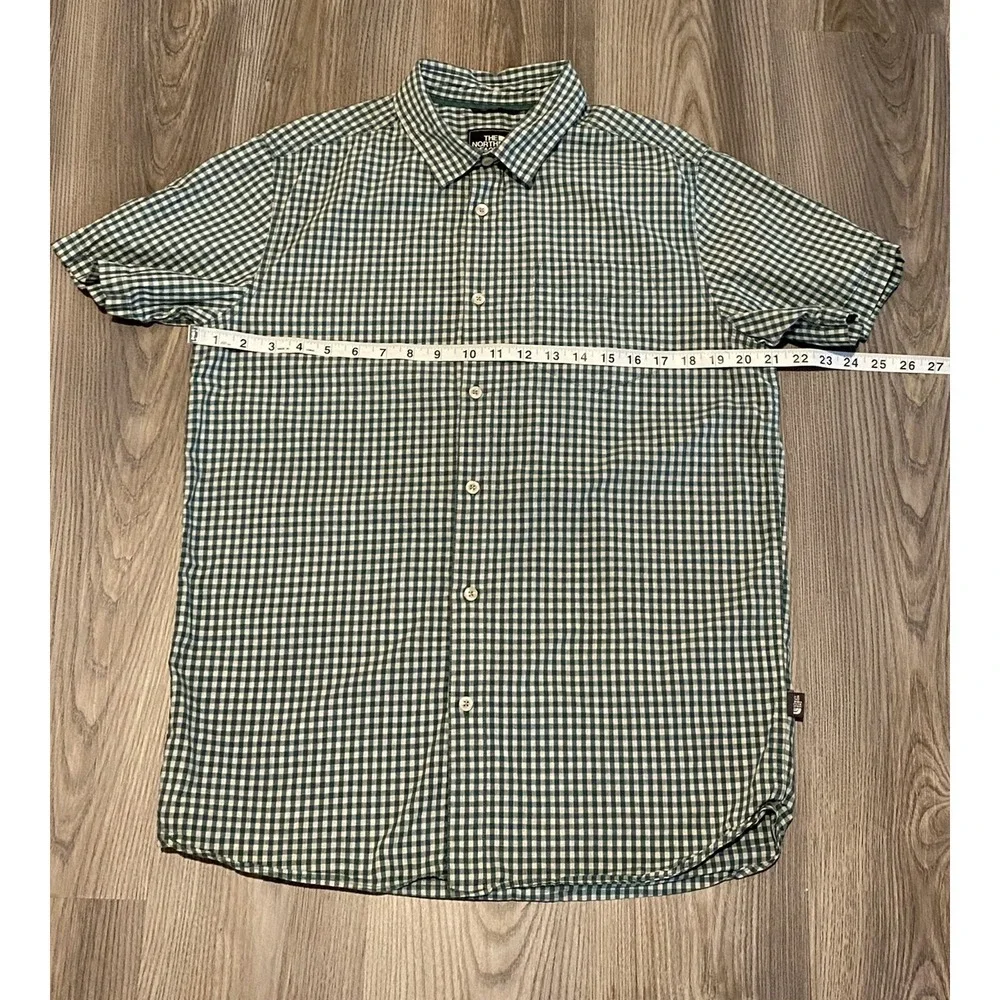 The North Face Gingham Plaid Green Short Sleeve Button Front Shirt Mens Medium